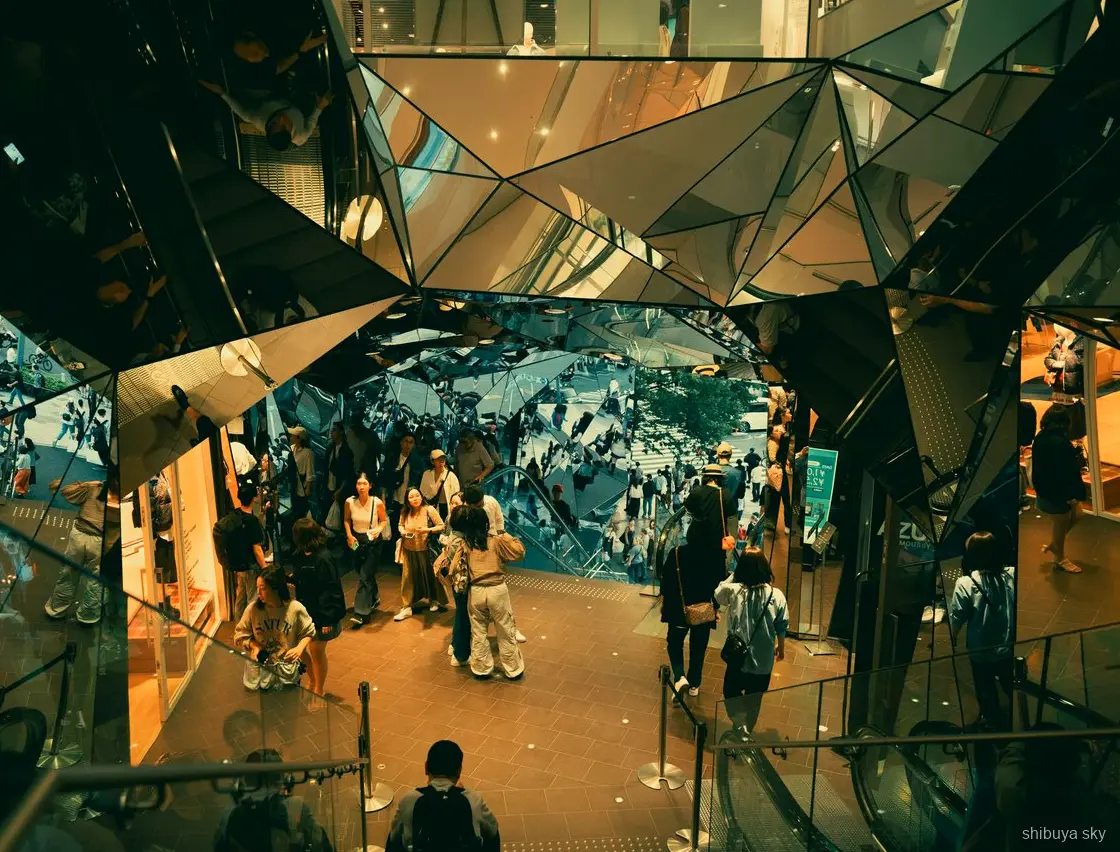 Shibuya Sky kvällstur, butiker på Cat Street