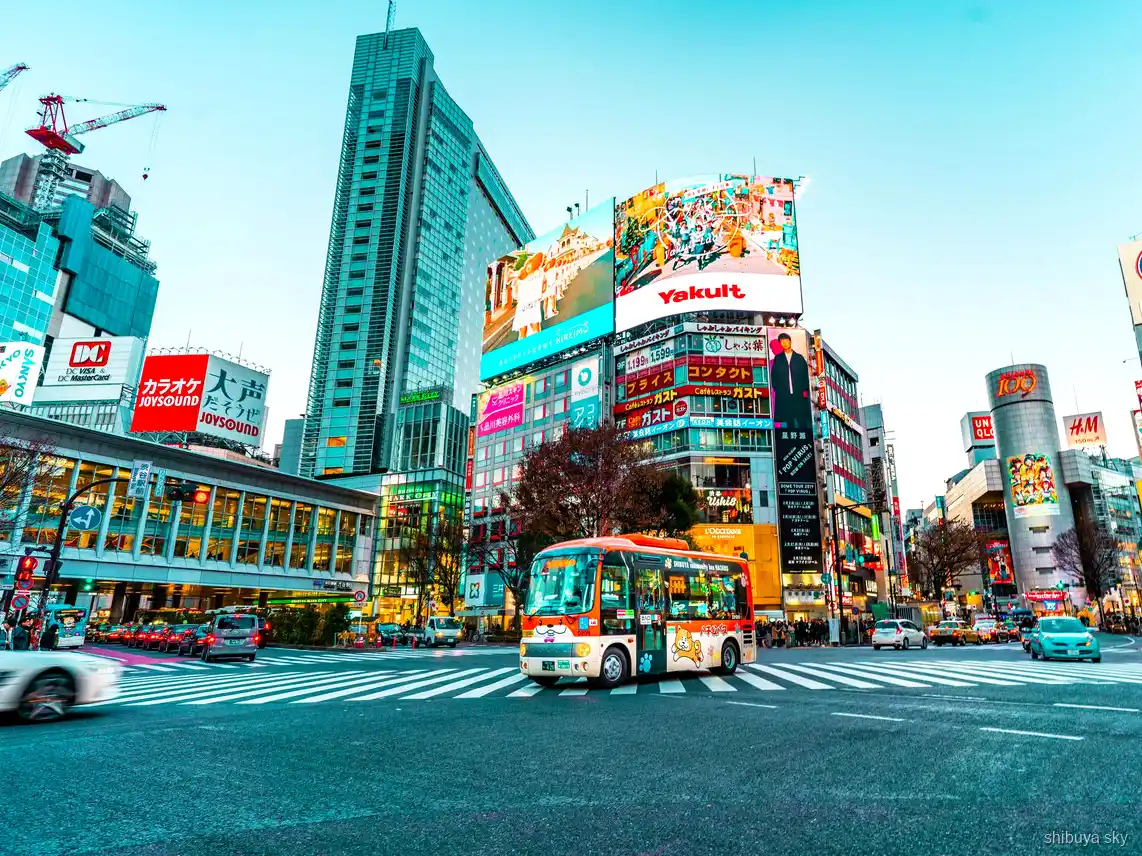Passeio Shibuya Sky e depachika, cena de rua em Tóquio