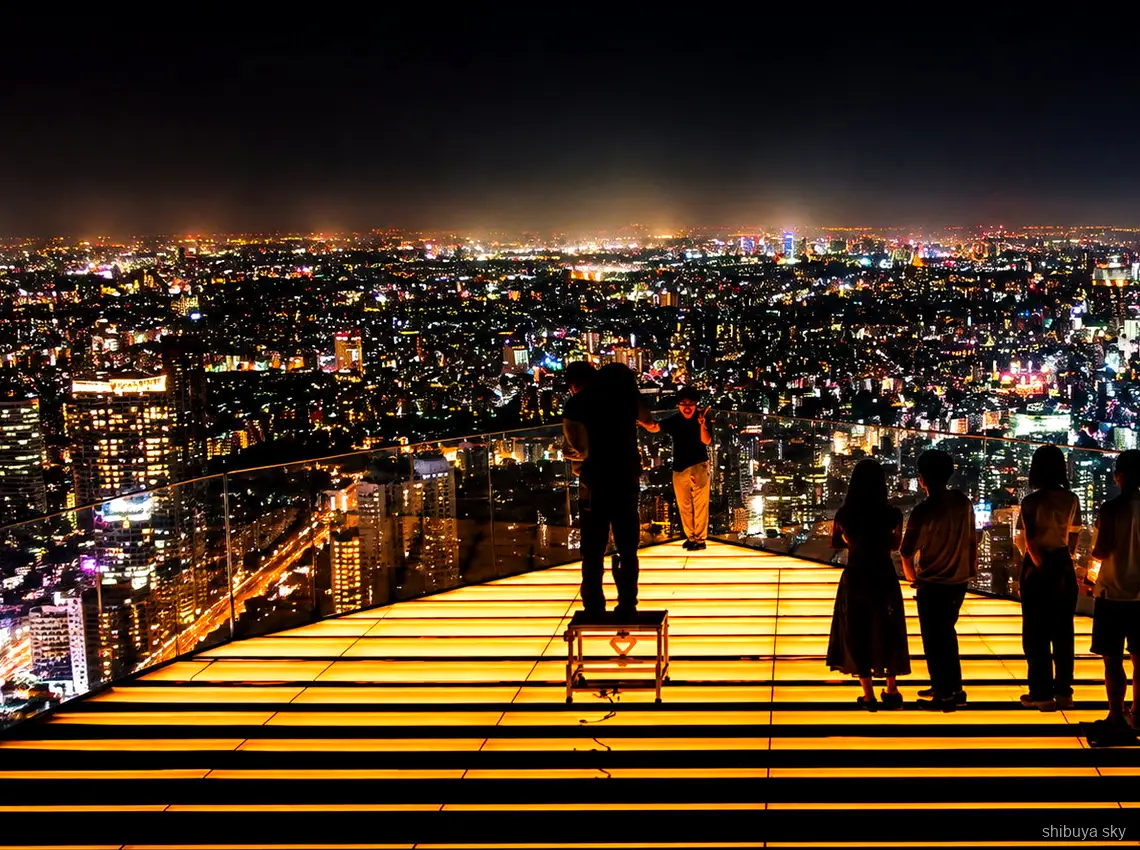 Passeio Shibuya Sky e Shinjuku neon, hora dourada sobre Tóquio