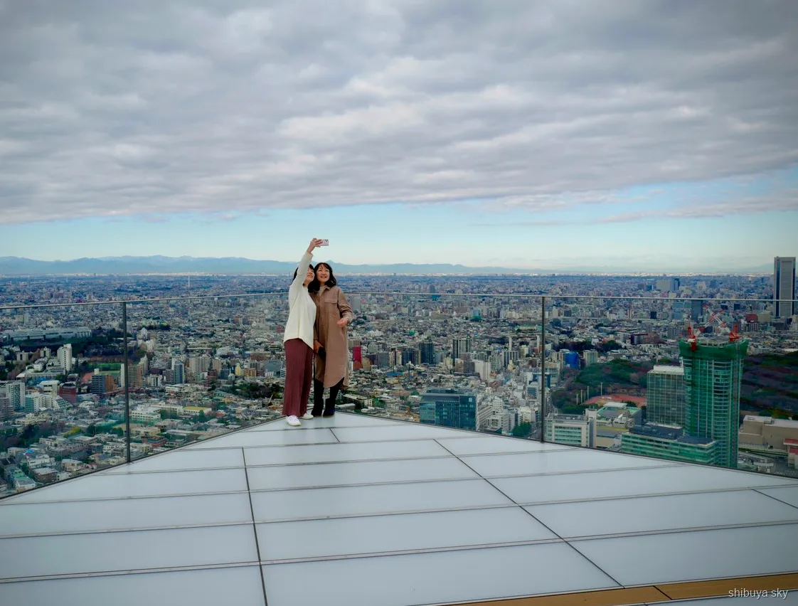 Wycieczka z biletem na Shibuya Sky, uliczna scena w okolicy Hachiko