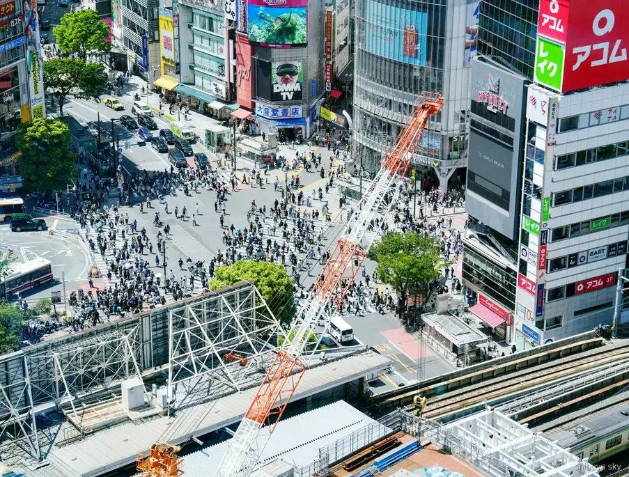 Shibuya Sky popkultur tur, butikker i Center Gai
