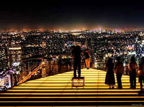 Shibuya Sky tur, byens skyline set fra dækket