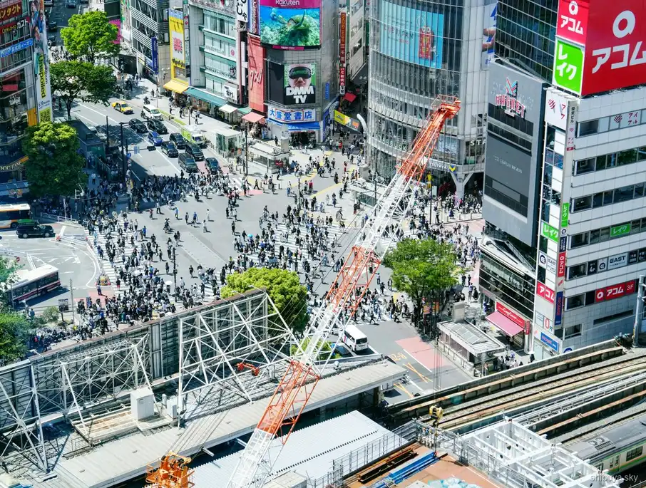 Tour pop culture Shibuya Sky, negozi di Center Gai
